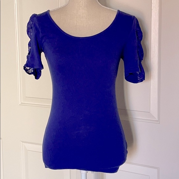 Forever 21 Tops - Forever 21 Blue Lace Sleeve Top!